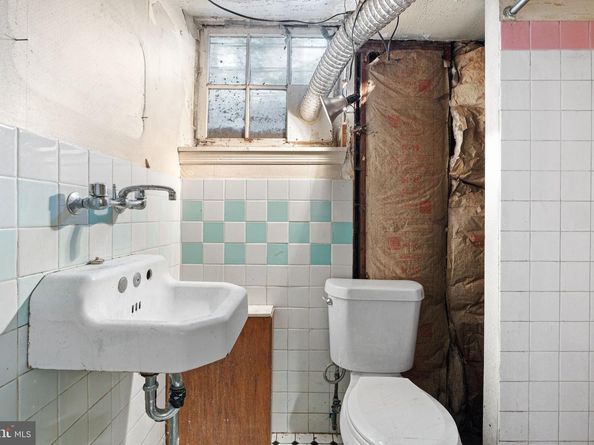 1224 Pine Street, Philadelphia PA 19107