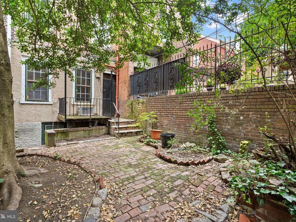 1224 Pine Street, Philadelphia PA 19107