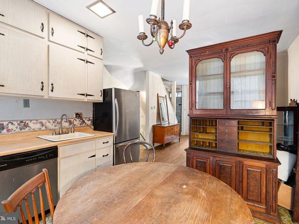 1224 Pine Street, Philadelphia PA 19107