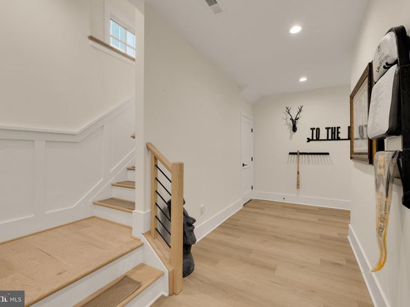637 21st Street S, Arlington VA 22202