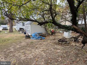 5715 Magnolia Lane, Falls Church VA 22041