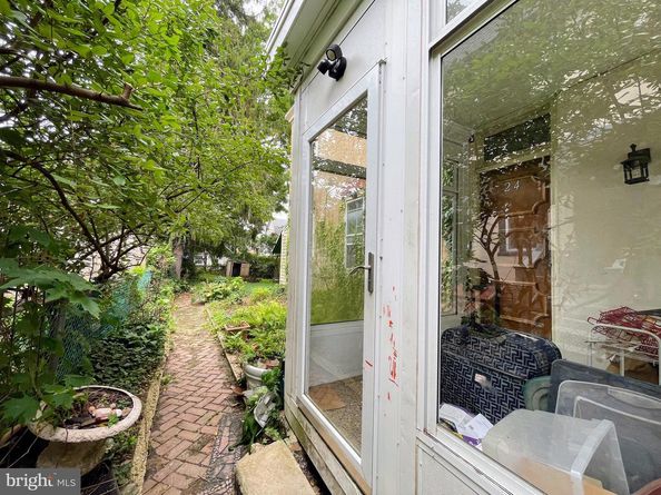24 Westview Street, Philadelphia PA 19119