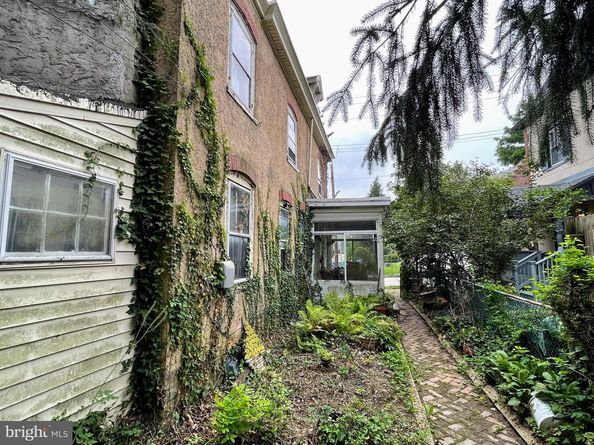 24 Westview Street, Philadelphia PA 19119