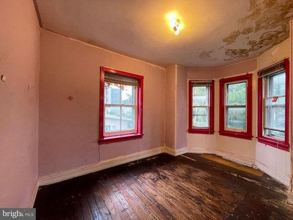 24 Westview Street, Philadelphia PA 19119