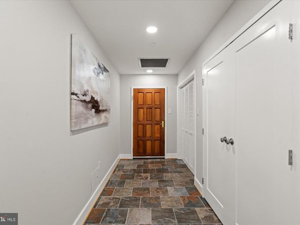 1530 Key Boulevard 112, Arlington VA 22209
