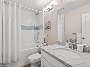 1530 Key Boulevard 112, Arlington VA 22209