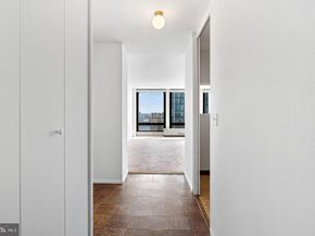 200 Locust Street 27FN, Philadelphia PA 19106