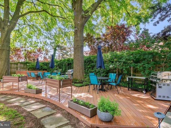 200 Locust Street 27FN, Philadelphia PA 19106