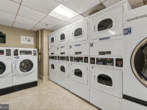 200 Locust Street 27FN, Philadelphia PA 19106