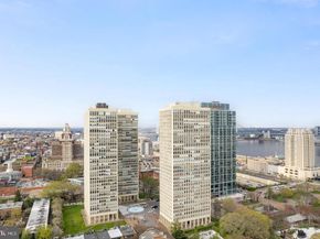 200 Locust Street 27FN, Philadelphia PA 19106