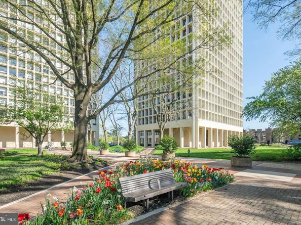 200 Locust Street 27FN, Philadelphia PA 19106