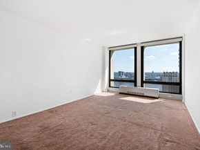 200 Locust Street 27FN, Philadelphia PA 19106