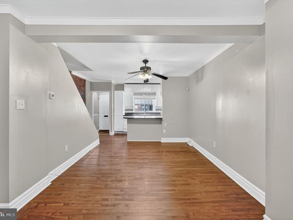 2320 Manning Street, Philadelphia PA 19103