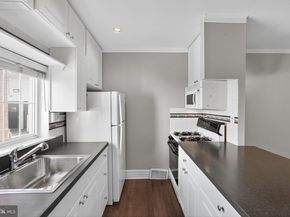 2320 Manning Street, Philadelphia PA 19103