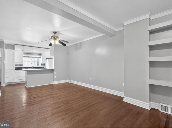 2320 Manning Street, Philadelphia PA 19103