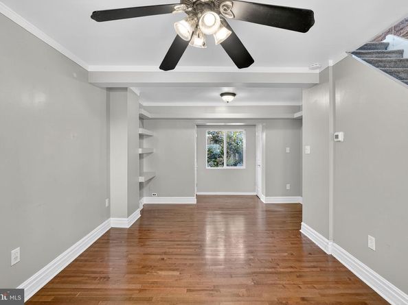 2320 Manning Street, Philadelphia PA 19103