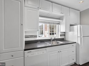 2320 Manning Street, Philadelphia PA 19103