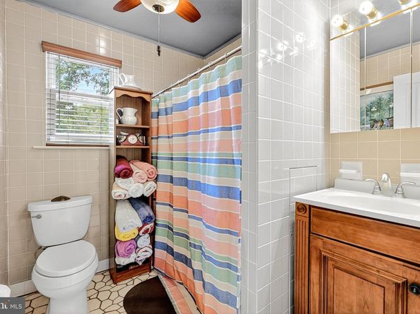 454 Avenue A A, Horsham PA 19044