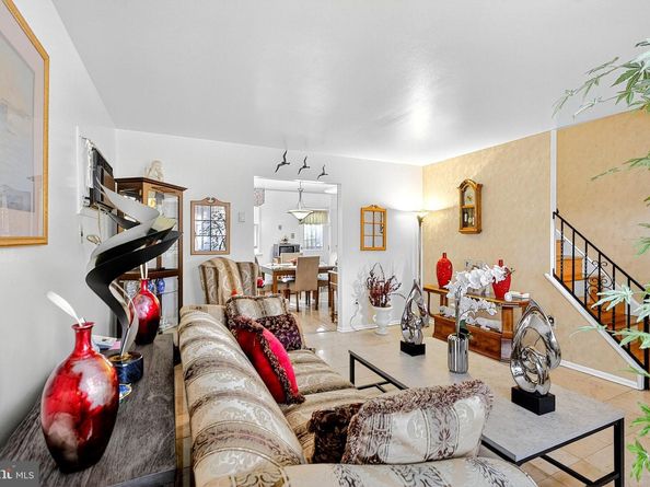 454 Avenue A A, Horsham PA 19044