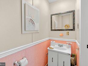 454 Avenue A A, Horsham PA 19044