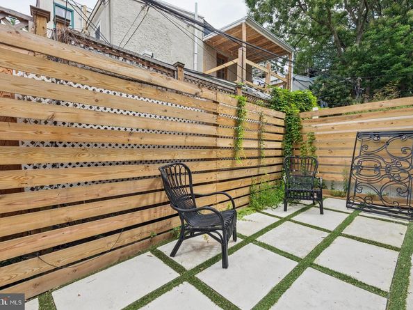 2217 Mount Vernon Street, Philadelphia PA 19130