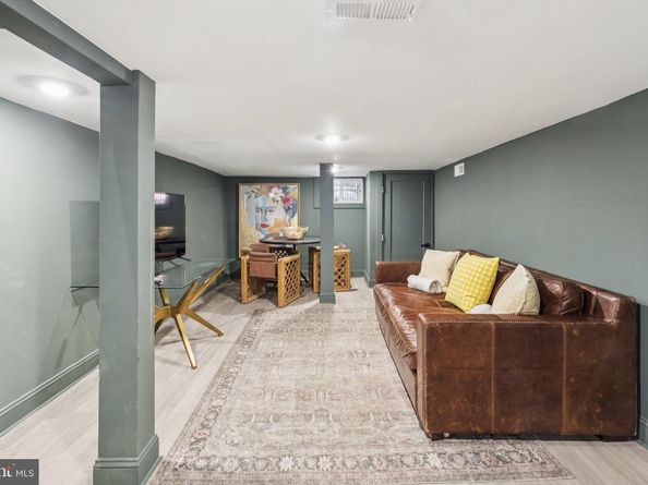 2217 Mount Vernon Street, Philadelphia PA 19130