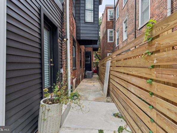 2217 Mount Vernon Street, Philadelphia PA 19130
