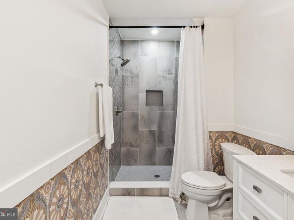 2217 Mount Vernon Street, Philadelphia PA 19130