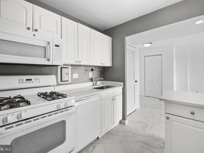 5340 Holmes Run Parkway 1102, Alexandria VA 22304