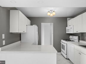 5340 Holmes Run Parkway 1102, Alexandria VA 22304