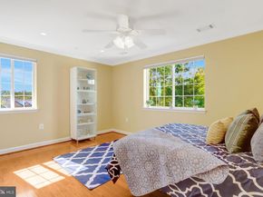 4119 S Four Mile Run Drive 404, Arlington VA 22204