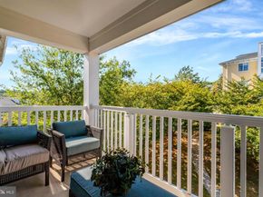 4119 S Four Mile Run Drive 404, Arlington VA 22204