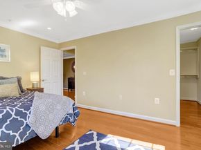 4119 S Four Mile Run Drive 404, Arlington VA 22204