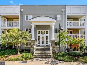 4119 S Four Mile Run Drive 404, Arlington VA 22204