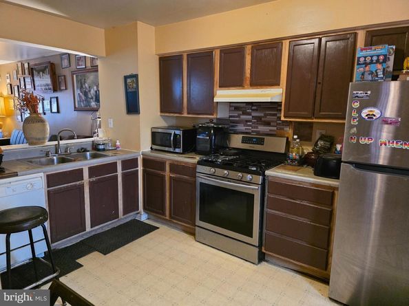 1206 Parrish Street, Philadelphia PA 19123