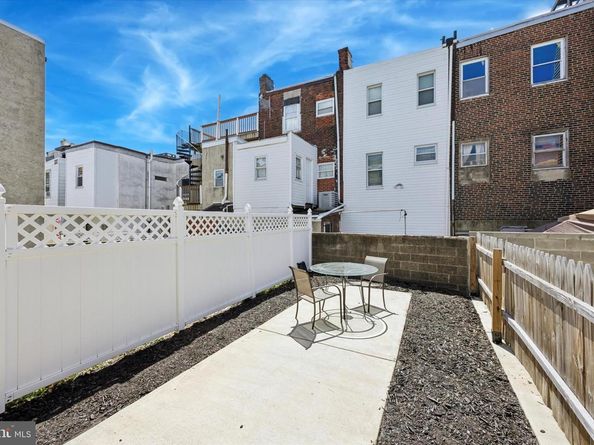 140 Pierce Street, Philadelphia PA 19148