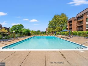132 Roberts Lane 303, Alexandria VA 22314