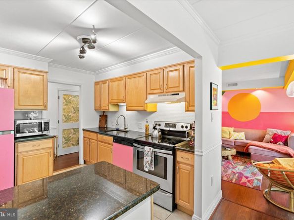 132 Roberts Lane 303, Alexandria VA 22314