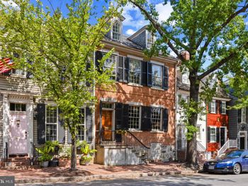521 Duke Street