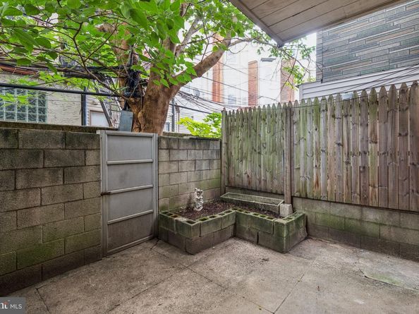 1827 S Rosewood Street, Philadelphia PA 19145