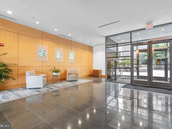 2001 15TH Street N 306, Arlington VA 22201