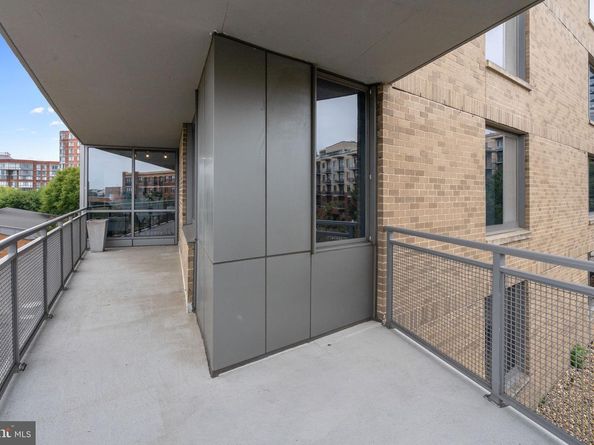 2001 15TH Street N 306, Arlington VA 22201