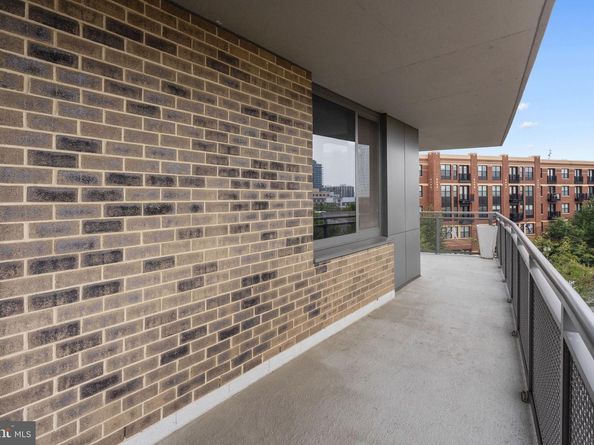 2001 15TH Street N 306, Arlington VA 22201