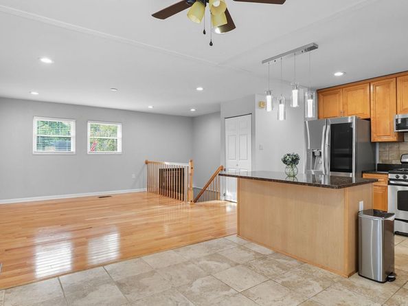 814 N Croydon Street, Sterling VA 20164