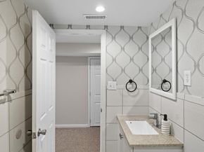 814 N Croydon Street, Sterling VA 20164