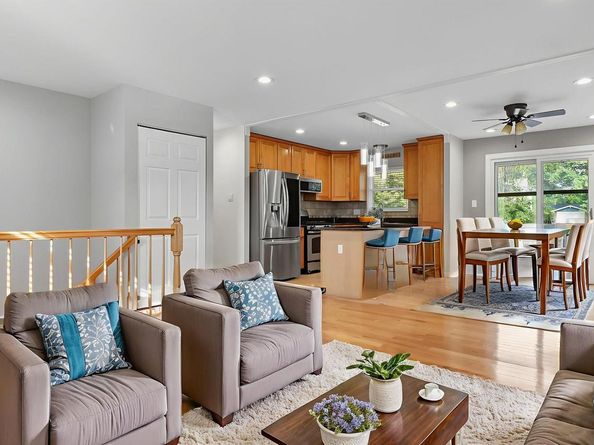 814 N Croydon Street, Sterling VA 20164