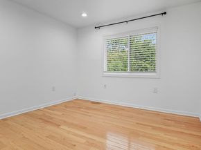 814 N Croydon Street, Sterling VA 20164