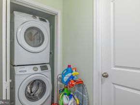 327 N 40TH Street, Philadelphia PA 19104