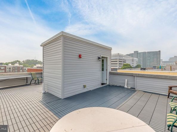 327 N 40TH Street, Philadelphia PA 19104