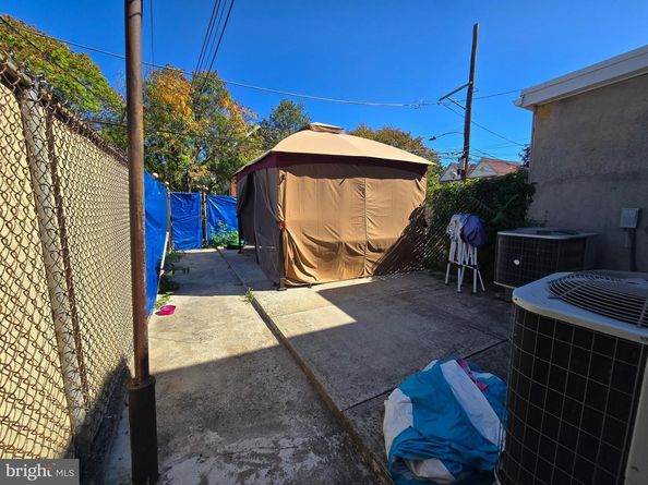 1833 W Master Street, Philadelphia PA 19121